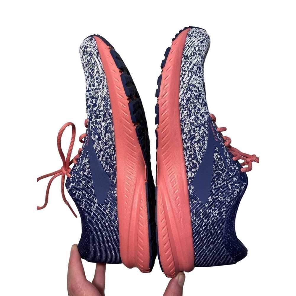 Brooks women sneaker Launch 6 EUC size US 10 / EUR 42 - Picture 7 of 15